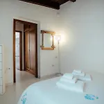 Casa Giunicchi, Un Gioiello Fronte Mare Tatil Evi