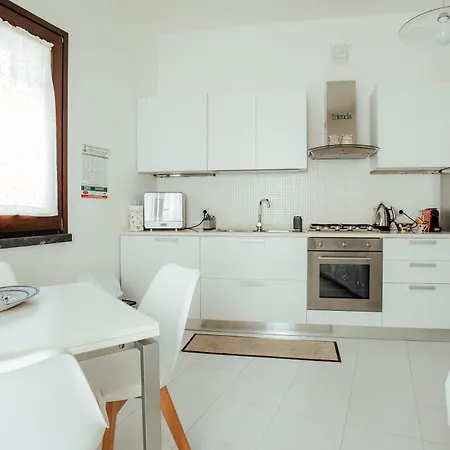 Casa Giunicchi, Un Gioiello Fronte Mare בית נופש פורטוסקוזו